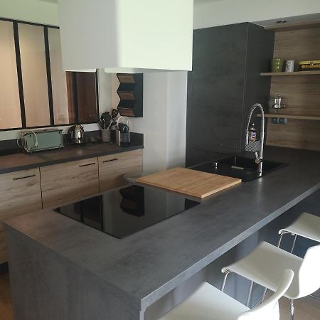 Appartement Meuble Tout Confort Scionzier Bagian luar foto