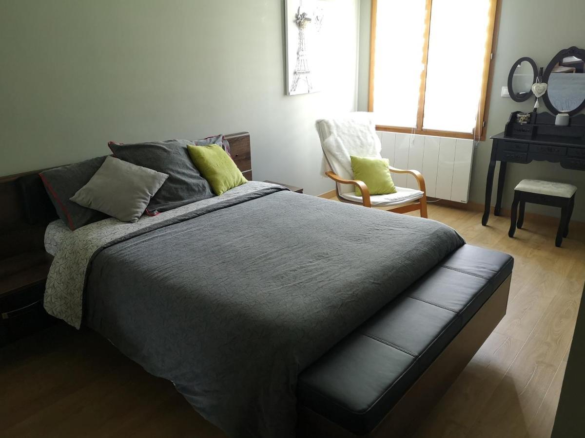 Appartement Meuble Tout Confort Scionzier Bagian luar foto